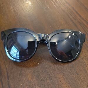 Crush Eyes Black Sunglasses